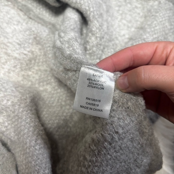 Braeve Evereve Wool Blend Long Open Aztec Cardigan in Gray and White size Large - Picture 6 of 6